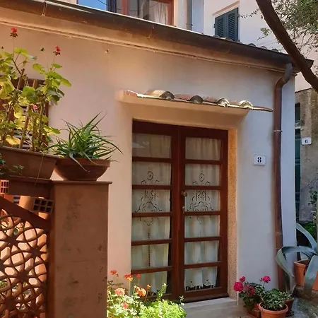 Casa Lupo 3, Two-story House In The Historic Center Capoliveri (Isola d'Elba)